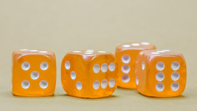 cube-568193_960_720