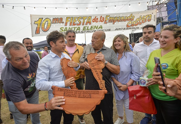 Kicillof participó de la 10 Fiesta de la Empanada Costera en Santa