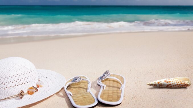 beach-55e3d34a4b_1280