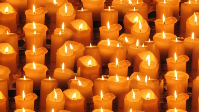 candles-50e4d4444d_1280