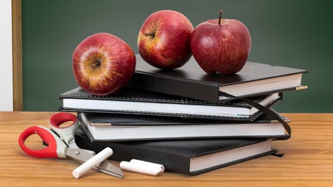 school-2276269_960_720