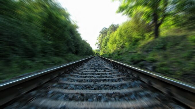rails-253134_960_720