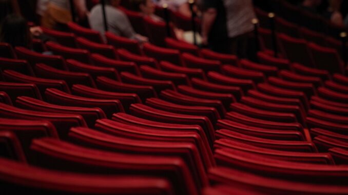 theater-1477670_960_720