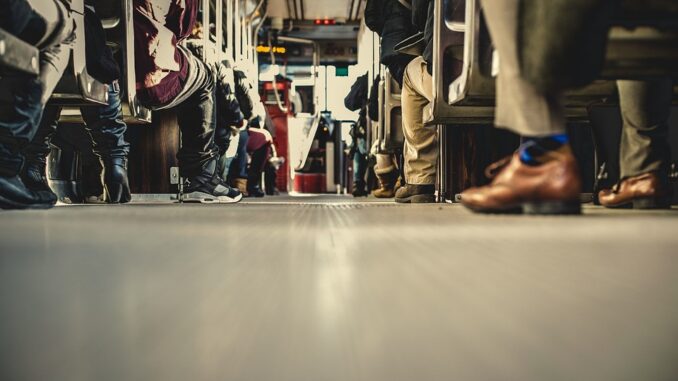 bus-690508_960_720