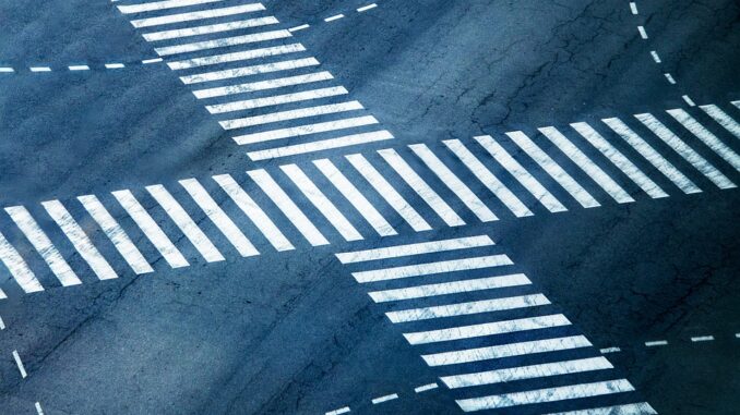 crossing-5672189_960_720