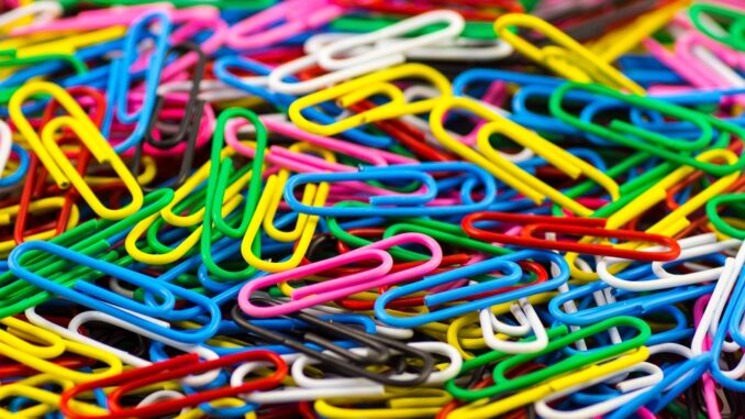 paperclip-168336_960_720