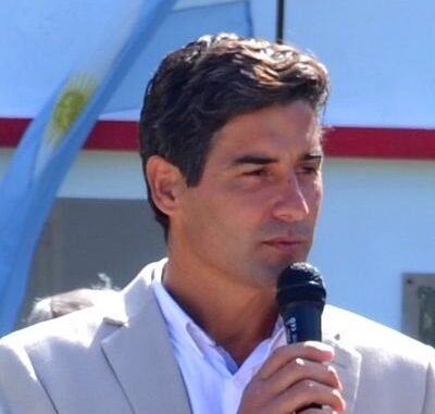 93wAYlIn_400x400