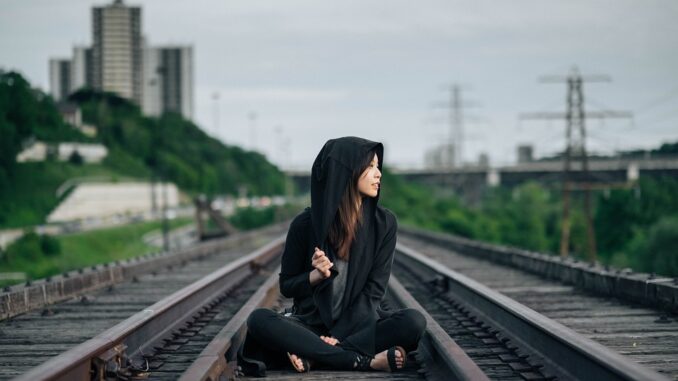 railroad-tracks-863675_960_720