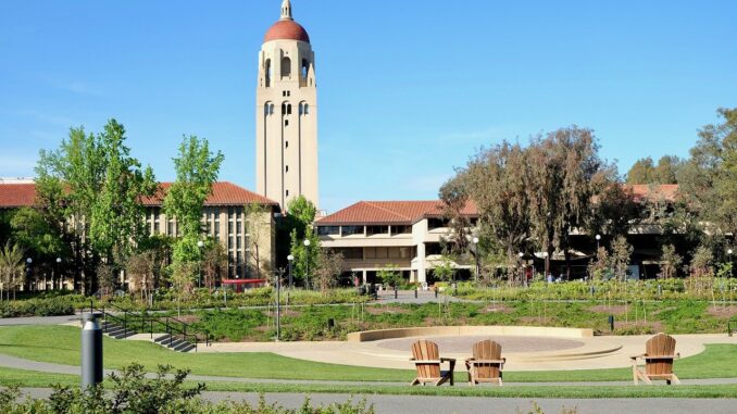 stanford-3906631_1280-min