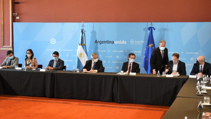 Firma de convenio Nacion-Bei (6)