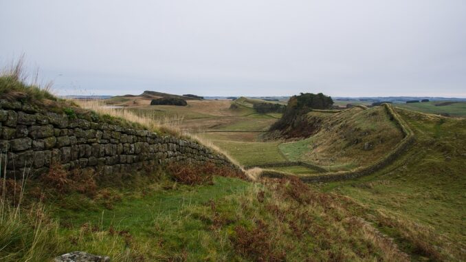 hadrians-wall-4788570_960_720