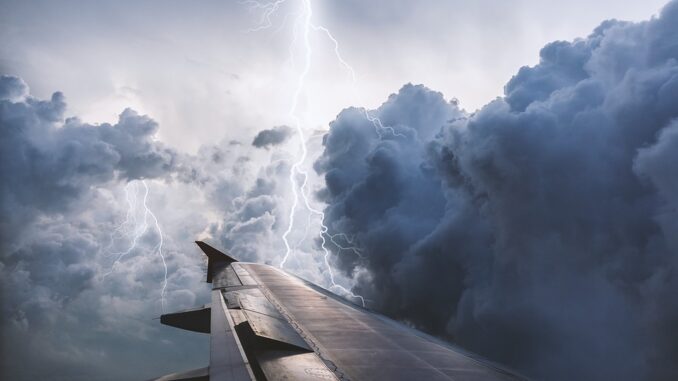 aircraft-3464648_960_720
