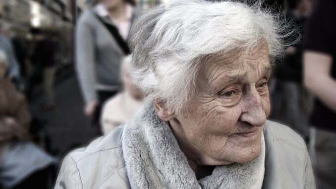 woman-100343_960_720